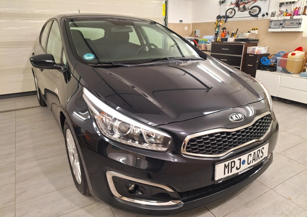 Kia Ceed cena 44900 przebieg: 117000, rok produkcji 2017 z Myślibórz małe 667